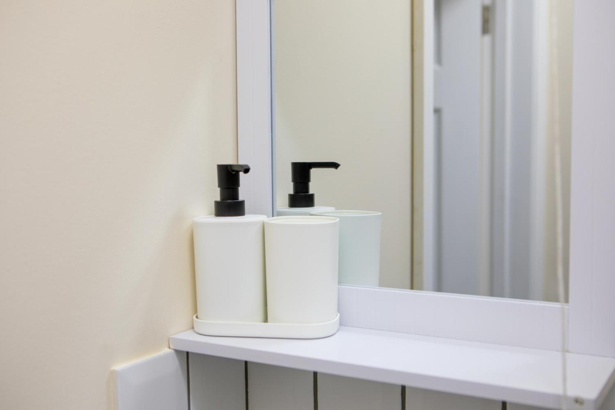 Modern Apartment Free Off Road Parking 2X Double Rooms Suite 11 Nottingham Bagian luar foto