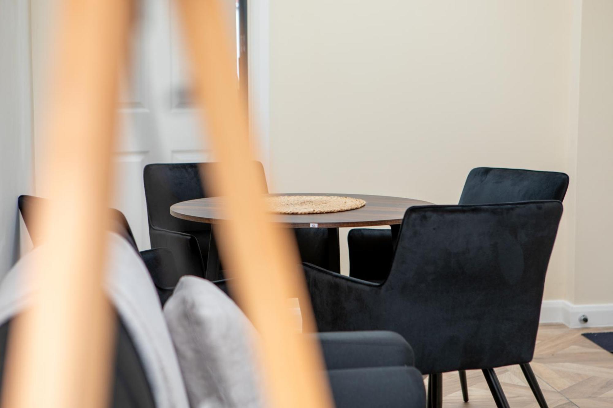 Modern Apartment Free Off Road Parking 2X Double Rooms Suite 11 Nottingham Bagian luar foto